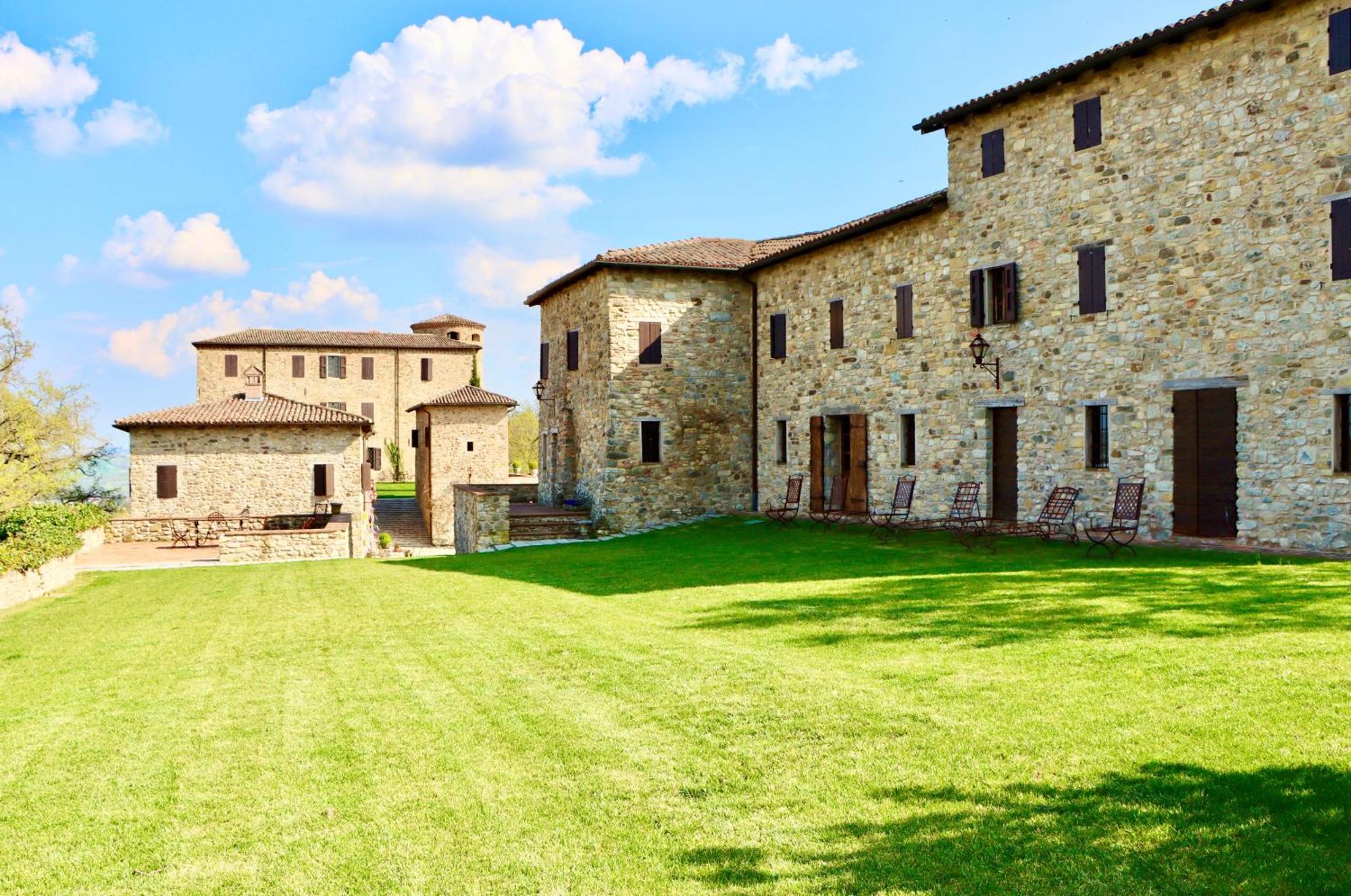 Castello Di Viano Villa Екстериор снимка